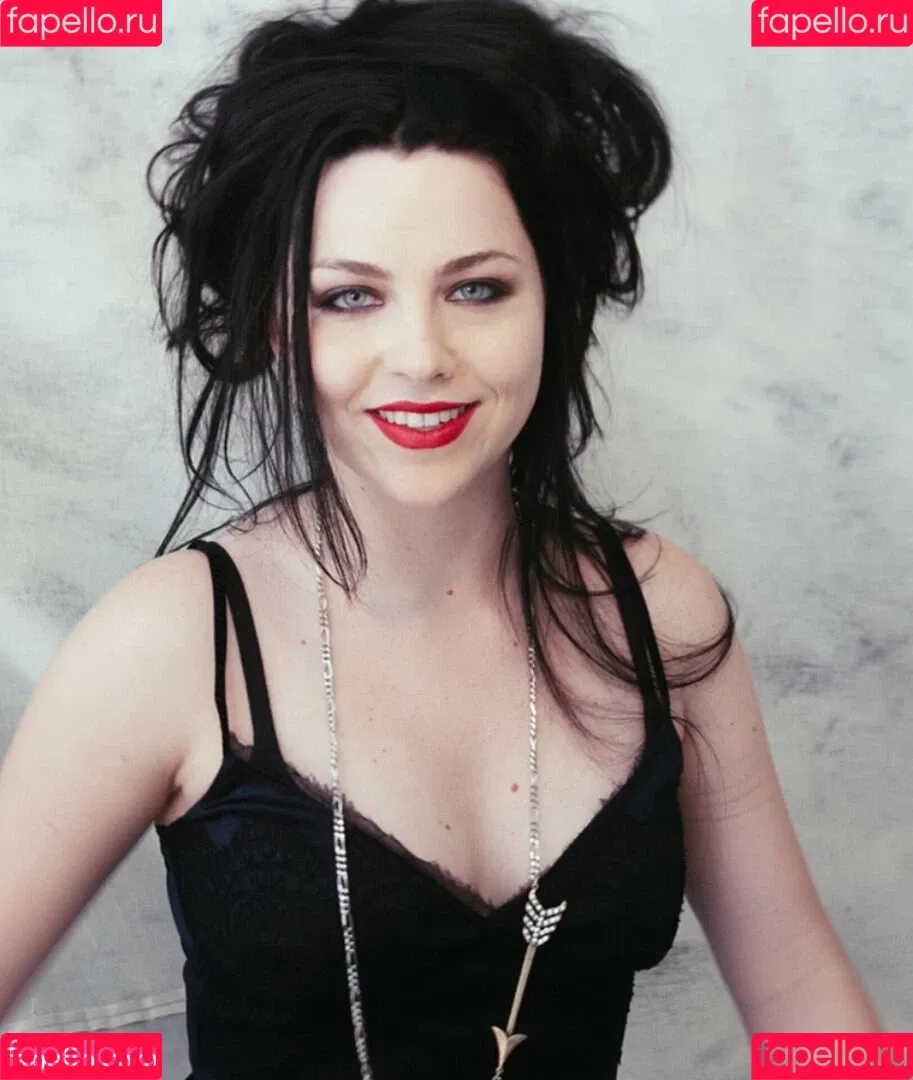 Amy Lee / AmyLee_plays / Slemgem / amyleeplays / amyythevet / youramylee Onlyfans Photo Gallery 