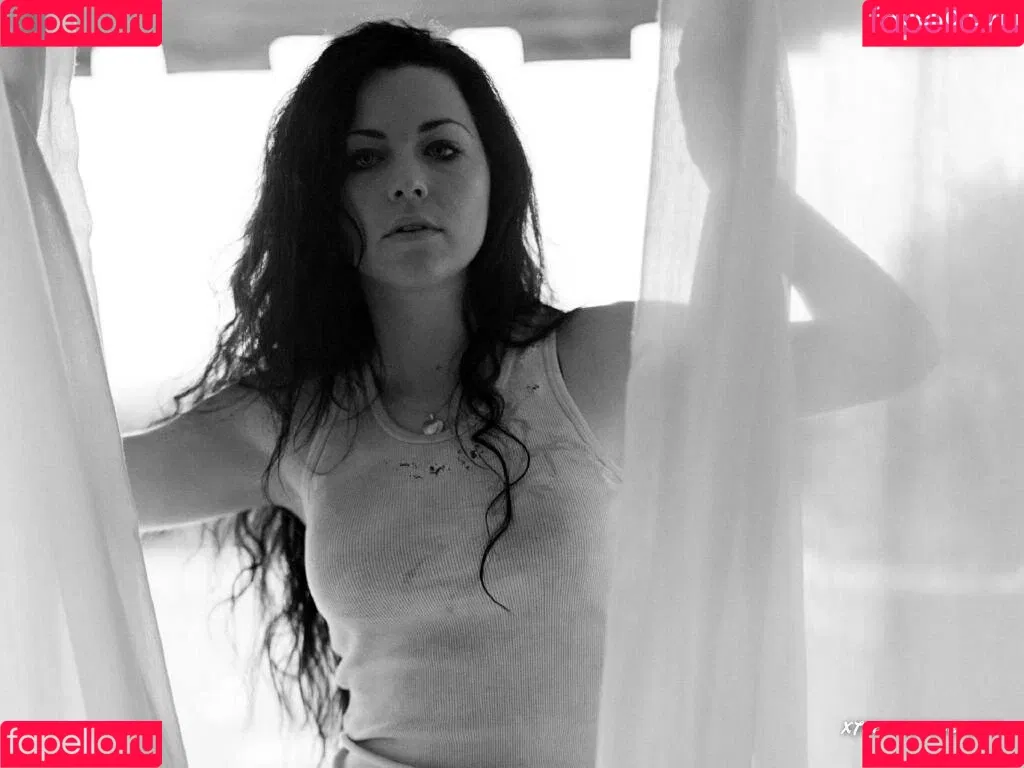 Amy Lee / AmyLee_plays / Slemgem / amyleeplays / amyythevet / youramylee Onlyfans Photo Gallery 