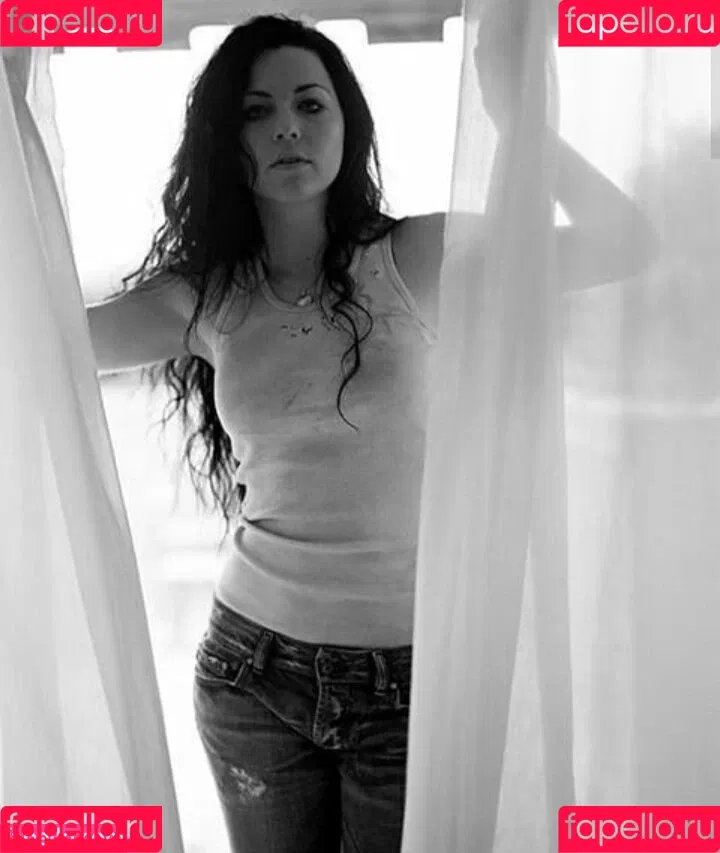 Amy Lee / AmyLee_plays / Slemgem / amyleeplays / amyythevet / youramylee Onlyfans Photo Gallery 