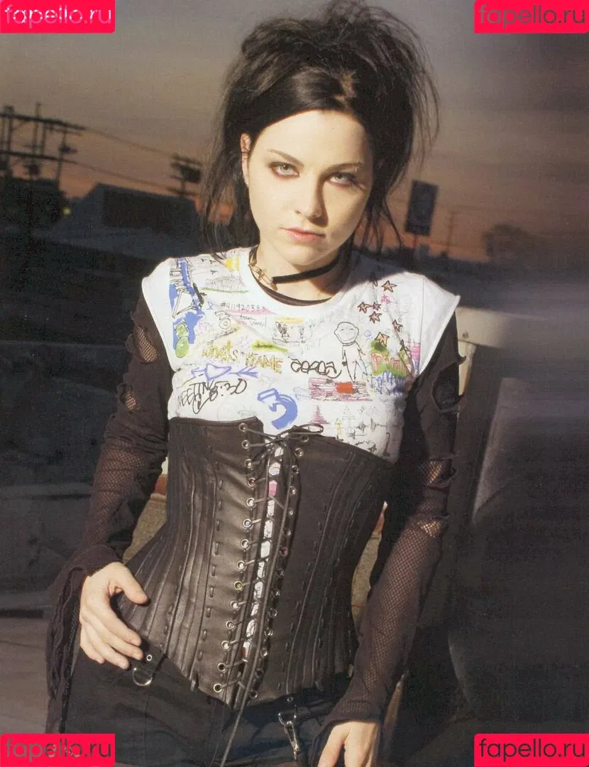 Amy Lee / AmyLee_plays / Slemgem / amyleeplays / amyythevet / youramylee Onlyfans Photo Gallery 