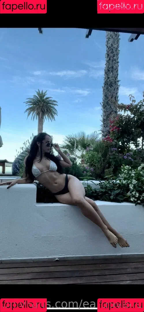 _earthlyalien_ / earthlyalien Onlyfans Photo Gallery 
