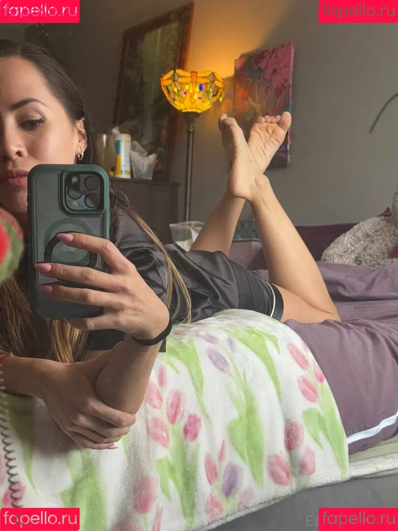 _earthlyalien_ / earthlyalien Onlyfans Photo Gallery 