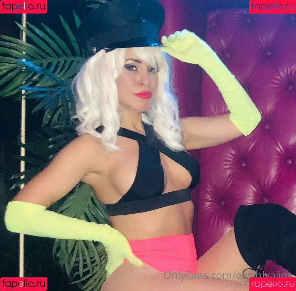 _earthlyalien_ / earthlyalien Onlyfans Photo Gallery 