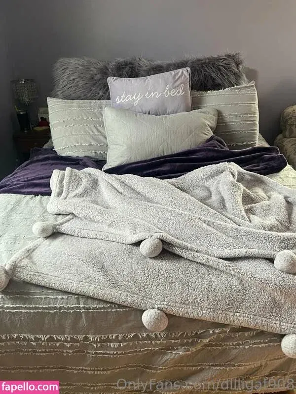 dillidillinyc / dilligaf908 Onlyfans Photo Gallery 