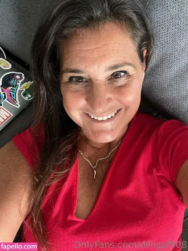 dillidillinyc / dilligaf908 Onlyfans Photo Gallery 