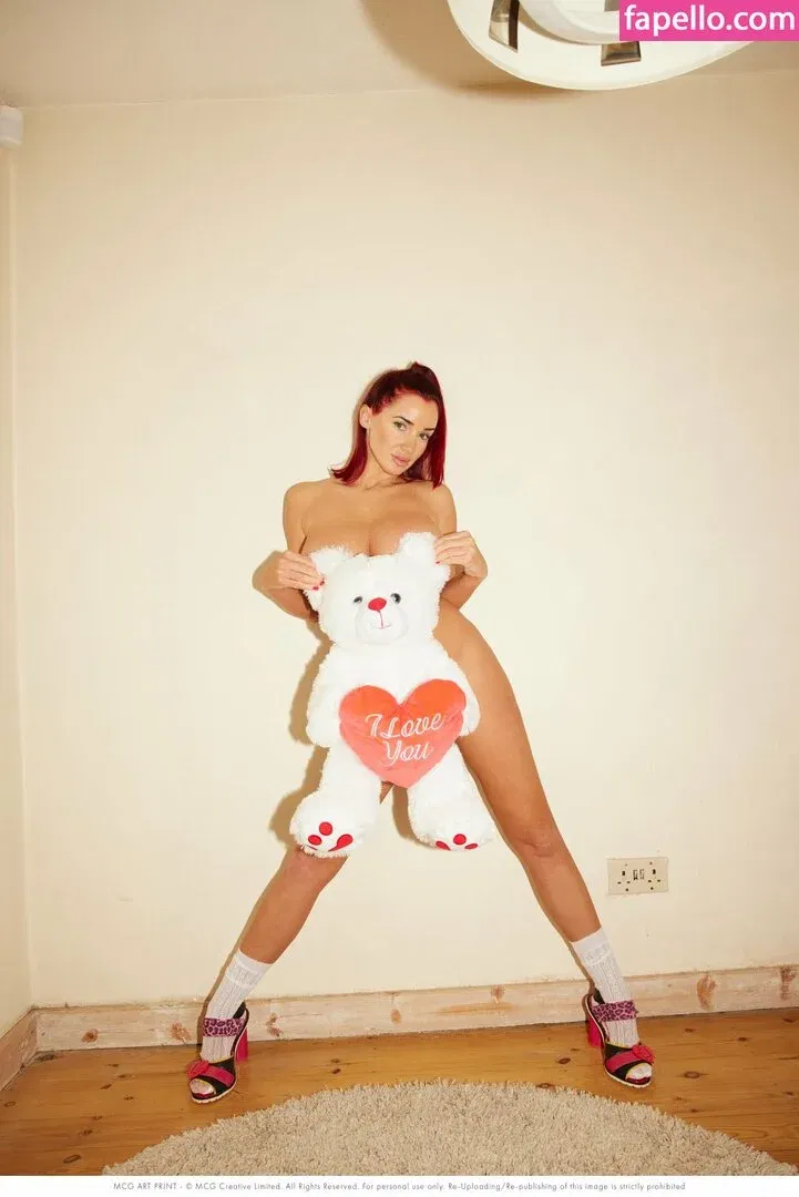 Georgie Darby / georgiedarby / itsgeorgiedarby Onlyfans Photo Gallery 