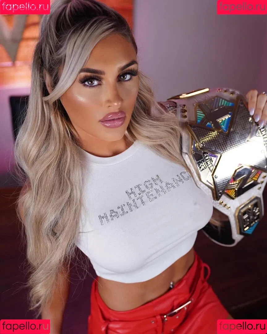 Tiffany Stratton / tiffany_stratton / tiffanywwe / tiffstrattonwwe Onlyfans Photo Gallery 