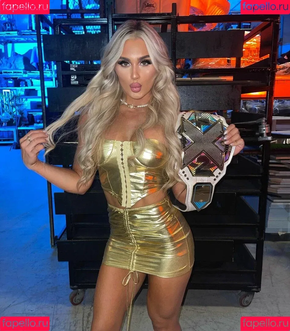 Tiffany Stratton / tiffany_stratton / tiffanywwe / tiffstrattonwwe Onlyfans Photo Gallery 