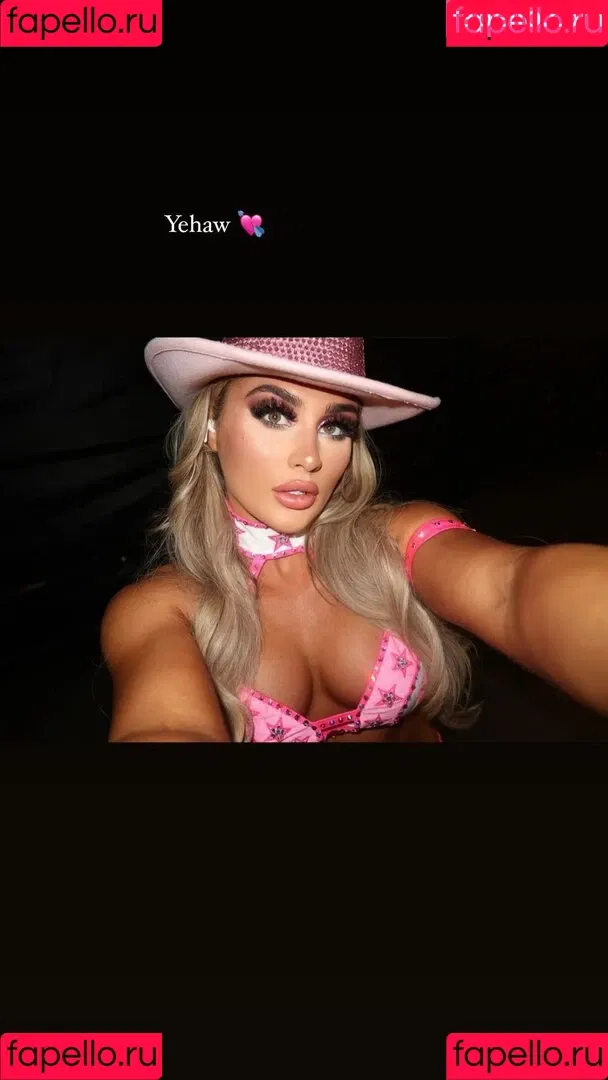 Tiffany Stratton / tiffany_stratton / tiffanywwe / tiffstrattonwwe Onlyfans Photo Gallery 