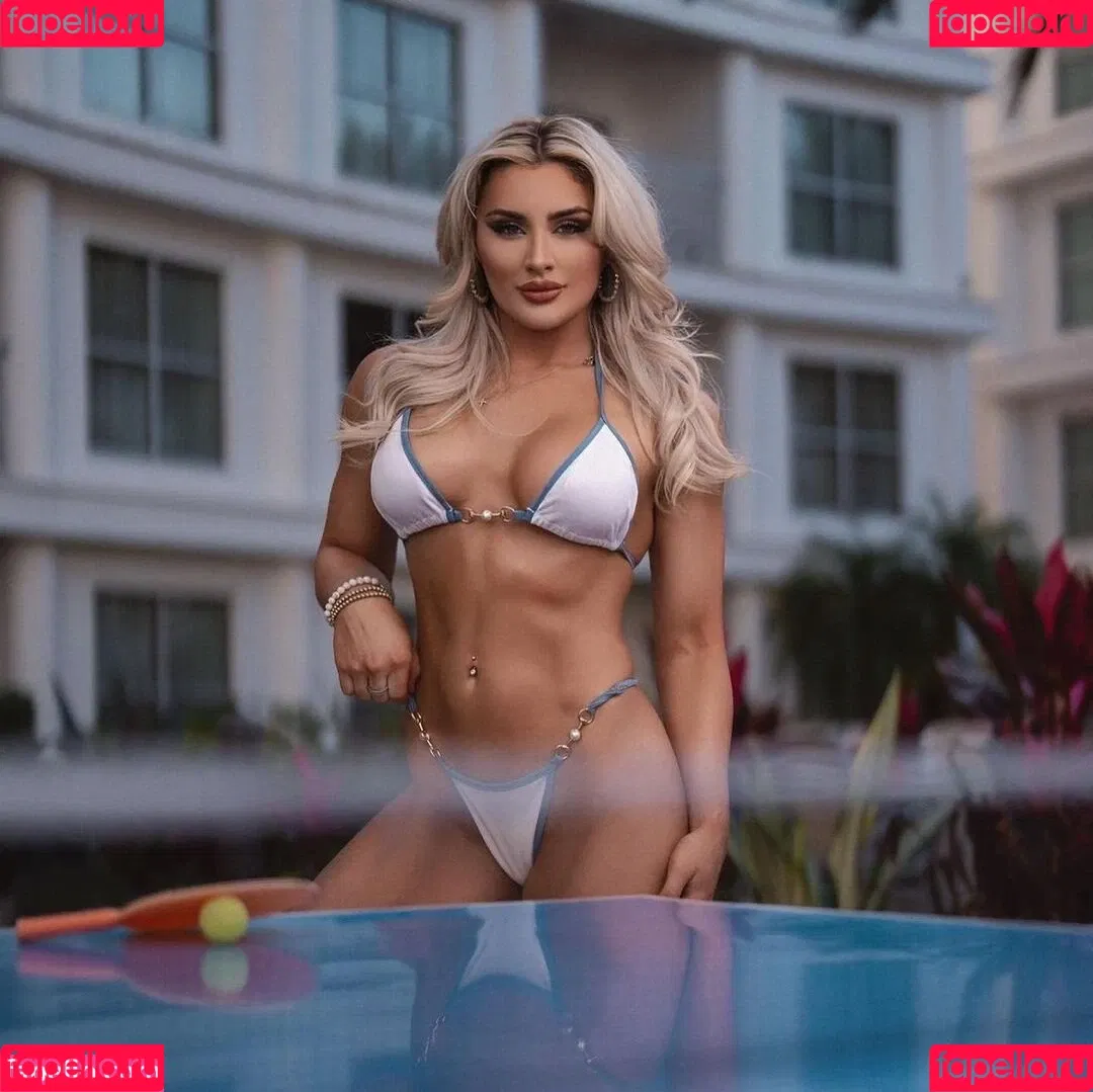 Tiffany Stratton / tiffany_stratton / tiffanywwe / tiffstrattonwwe Onlyfans Photo Gallery 