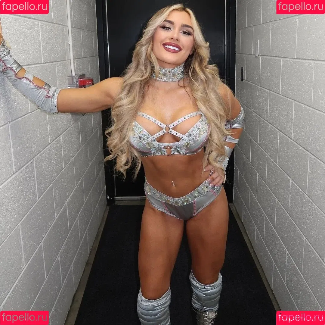Tiffany Stratton / tiffany_stratton / tiffanywwe / tiffstrattonwwe Onlyfans Photo Gallery 