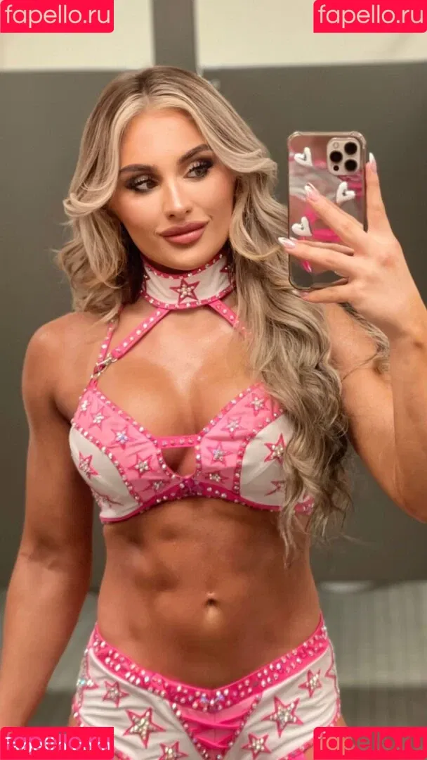 Tiffany Stratton / tiffany_stratton / tiffanywwe / tiffstrattonwwe Onlyfans Photo Gallery 