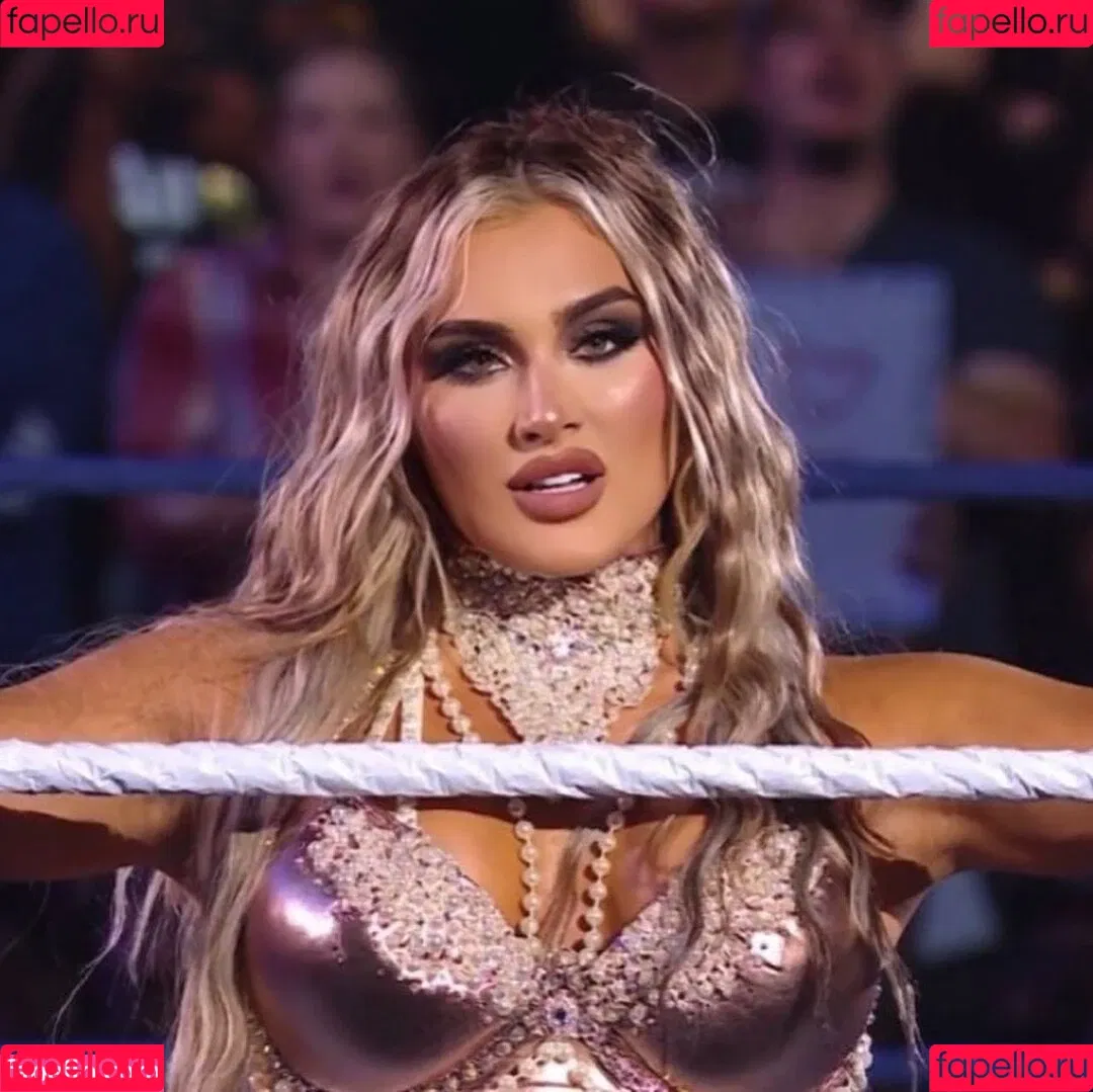 Tiffany Stratton / tiffany_stratton / tiffanywwe / tiffstrattonwwe Onlyfans Photo Gallery 