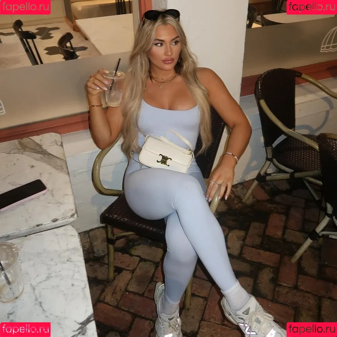 Tiffany Stratton / tiffany_stratton / tiffanywwe / tiffstrattonwwe Onlyfans Photo Gallery 