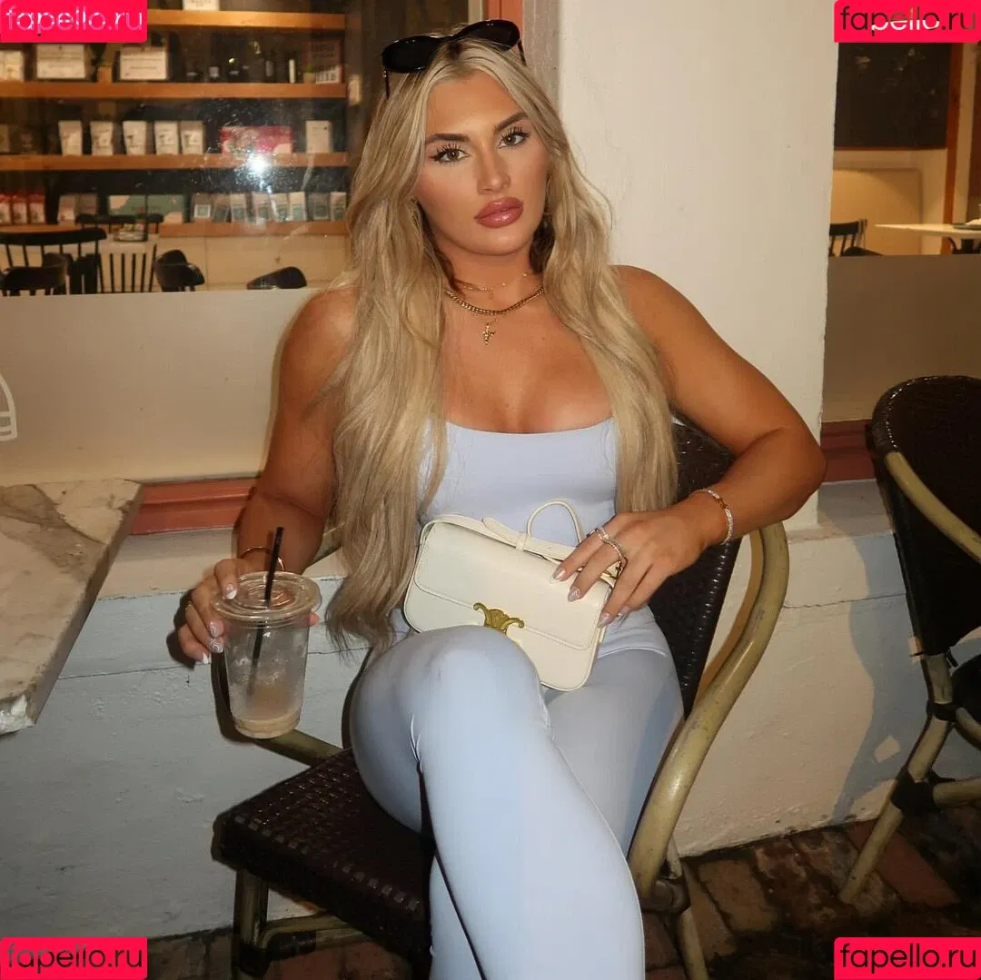 Tiffany Stratton / tiffany_stratton / tiffanywwe / tiffstrattonwwe Onlyfans Photo Gallery 