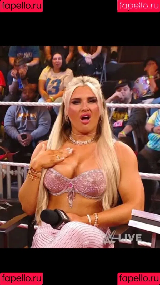 Tiffany Stratton / tiffany_stratton / tiffanywwe / tiffstrattonwwe Onlyfans Photo Gallery 