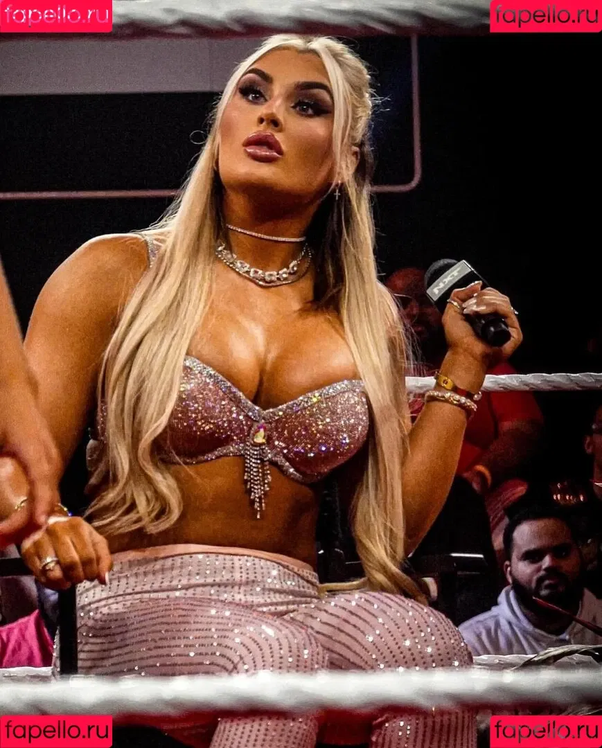 Tiffany Stratton / tiffany_stratton / tiffanywwe / tiffstrattonwwe Onlyfans Photo Gallery 