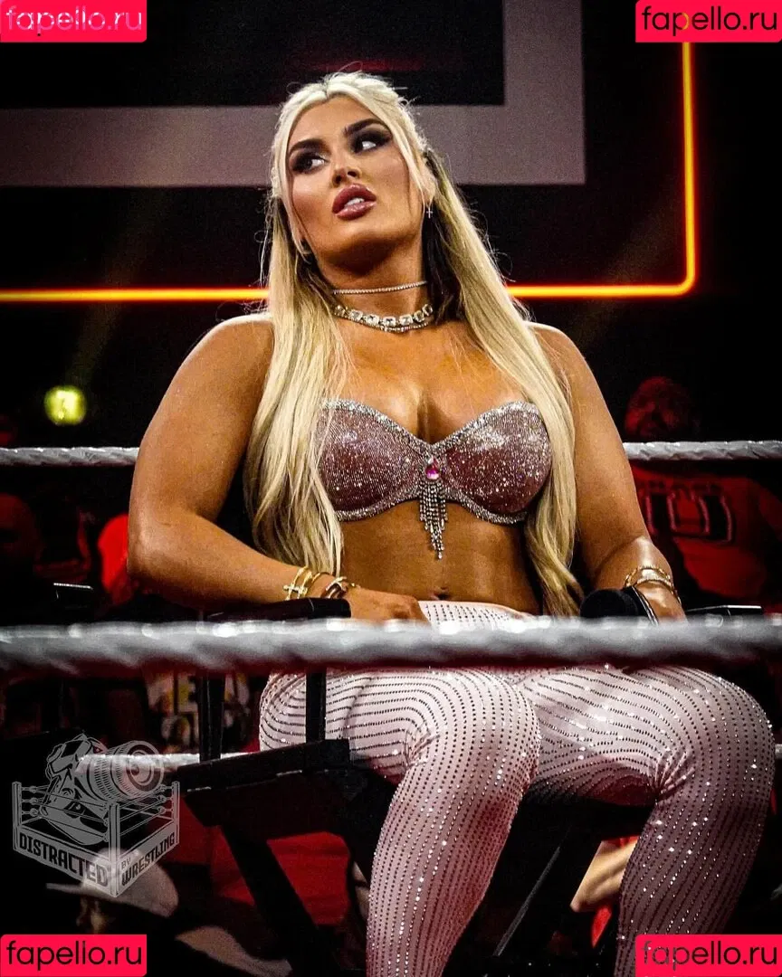 Tiffany Stratton / tiffany_stratton / tiffanywwe / tiffstrattonwwe Onlyfans Photo Gallery 