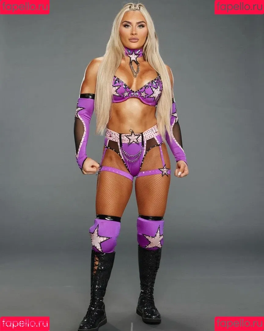 Tiffany Stratton / tiffany_stratton / tiffanywwe / tiffstrattonwwe Onlyfans Photo Gallery 