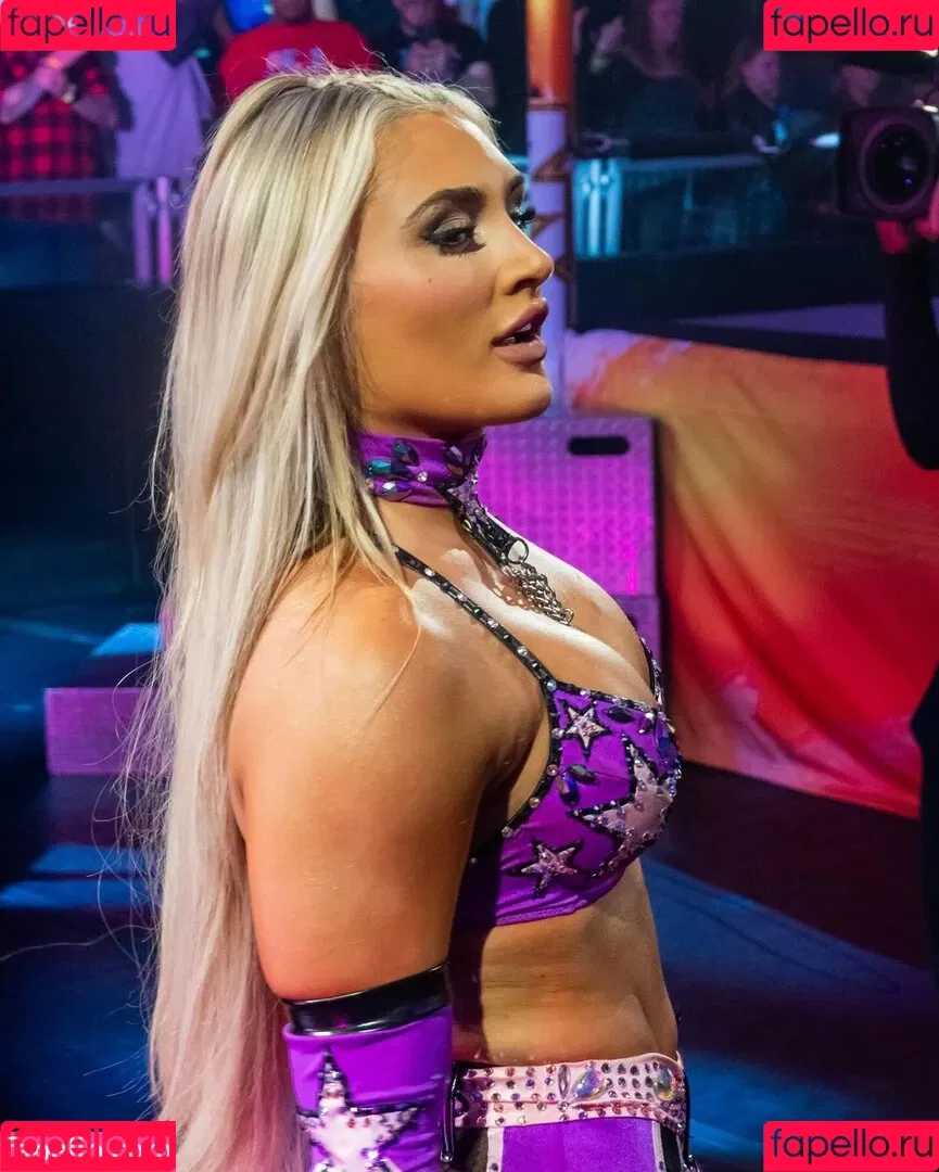 Tiffany Stratton / tiffany_stratton / tiffanywwe / tiffstrattonwwe Onlyfans Photo Gallery 