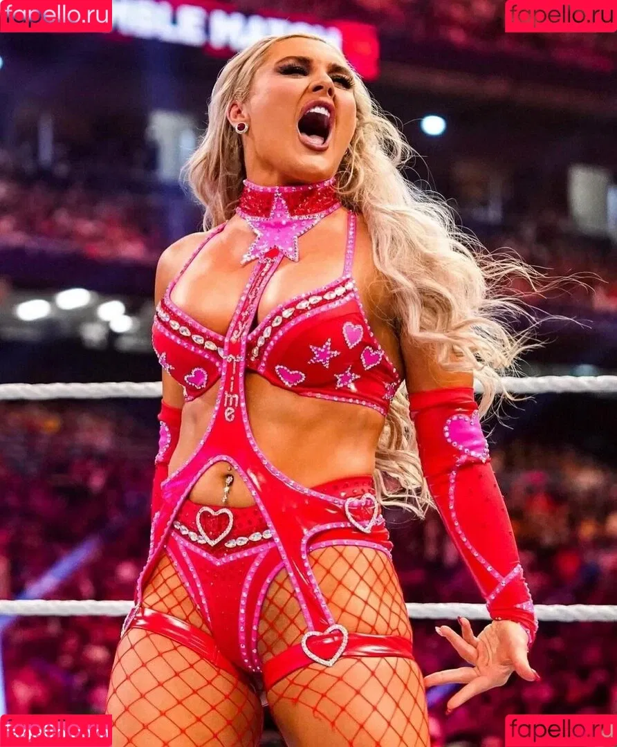 Tiffany Stratton / tiffany_stratton / tiffanywwe / tiffstrattonwwe Onlyfans Photo Gallery 