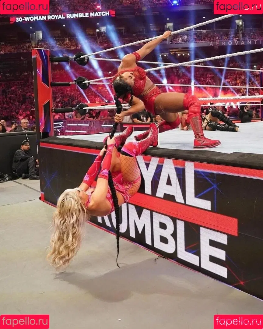 Tiffany Stratton / tiffany_stratton / tiffanywwe / tiffstrattonwwe Onlyfans Photo Gallery 