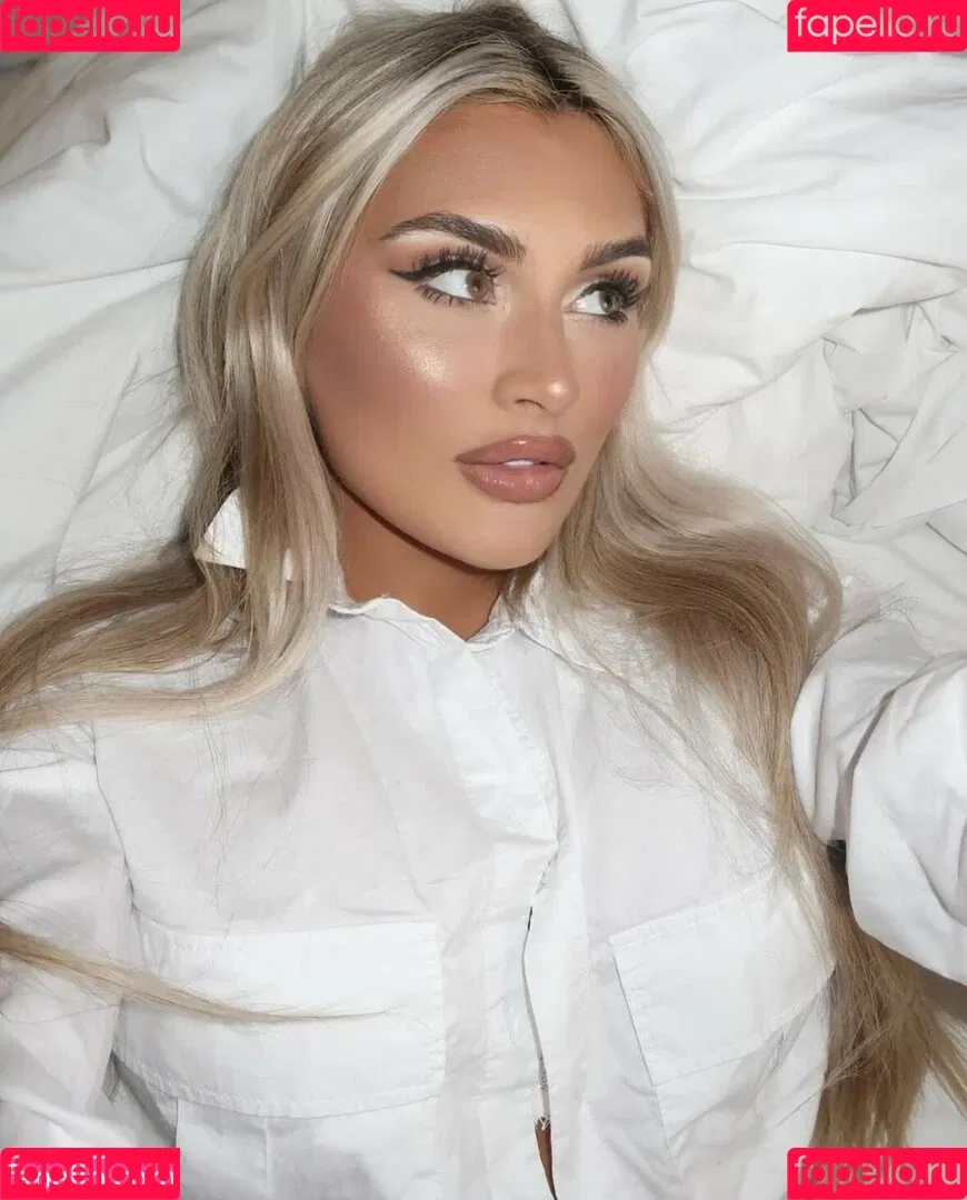 Tiffany Stratton / tiffany_stratton / tiffanywwe / tiffstrattonwwe Onlyfans Photo Gallery 