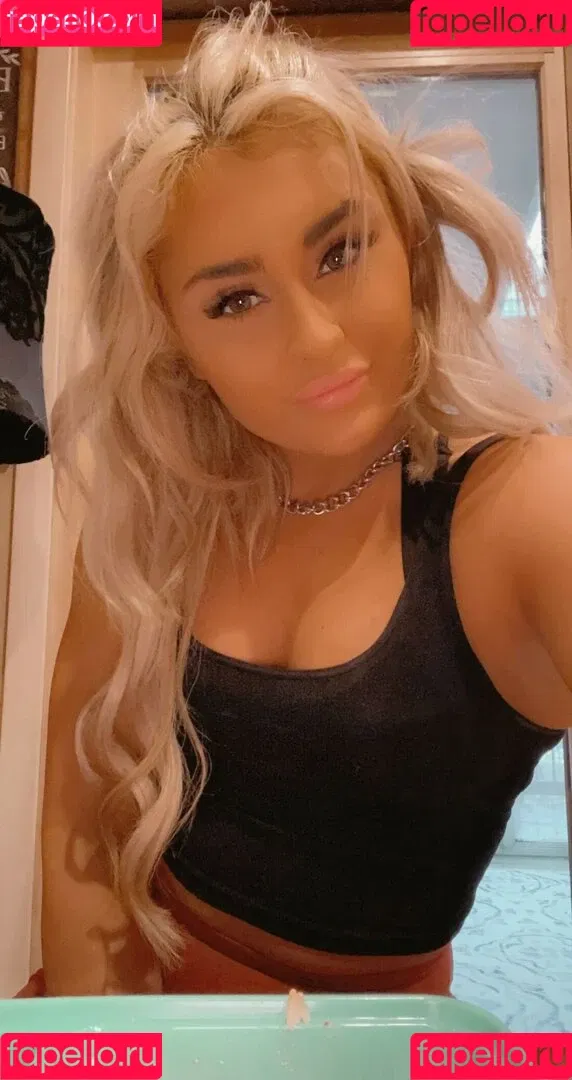 Tiffany Stratton / tiffany_stratton / tiffanywwe / tiffstrattonwwe Onlyfans Photo Gallery 