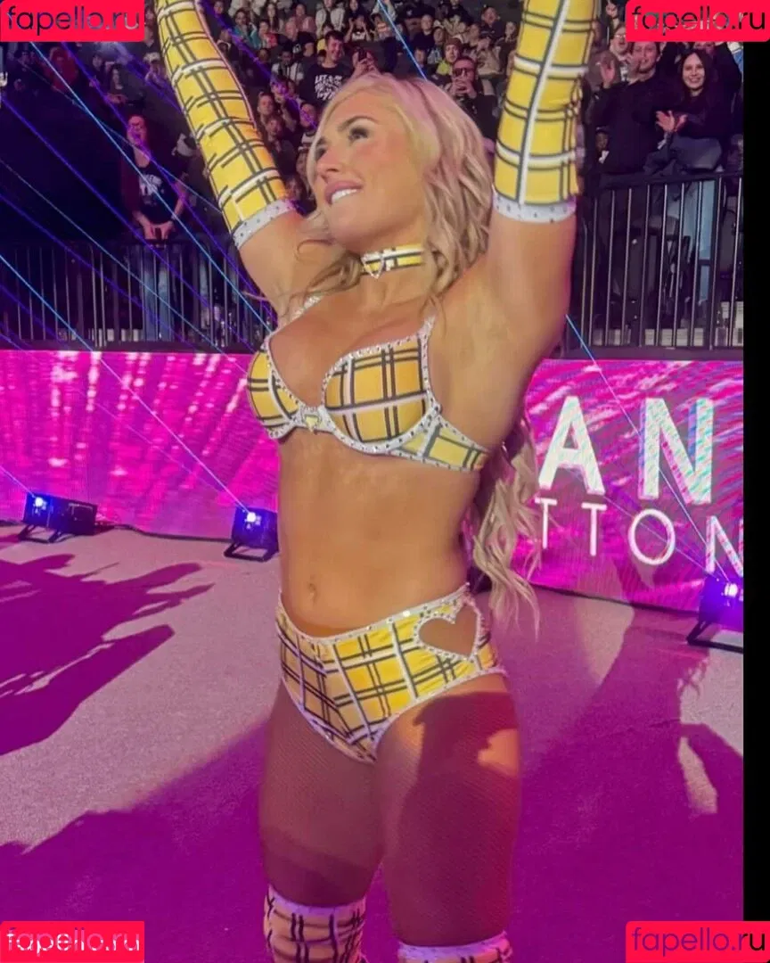 Tiffany Stratton / tiffany_stratton / tiffanywwe / tiffstrattonwwe Onlyfans Photo Gallery 
