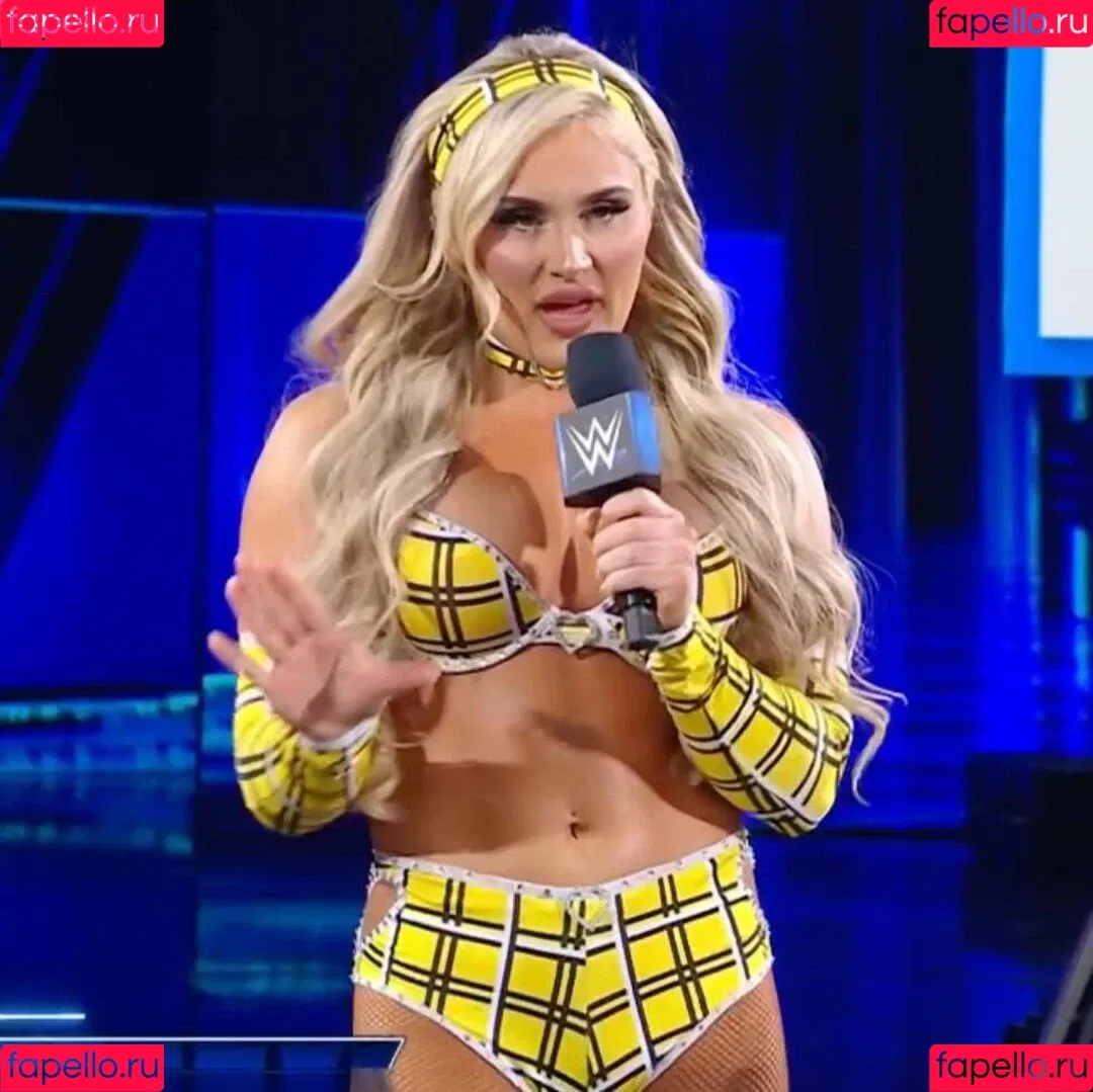 Tiffany Stratton / tiffany_stratton / tiffanywwe / tiffstrattonwwe Onlyfans Photo Gallery 
