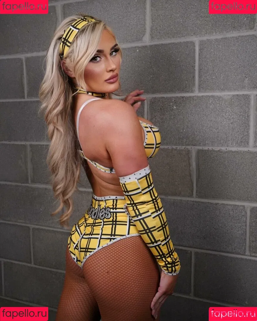 Tiffany Stratton / tiffany_stratton / tiffanywwe / tiffstrattonwwe Onlyfans Photo Gallery 