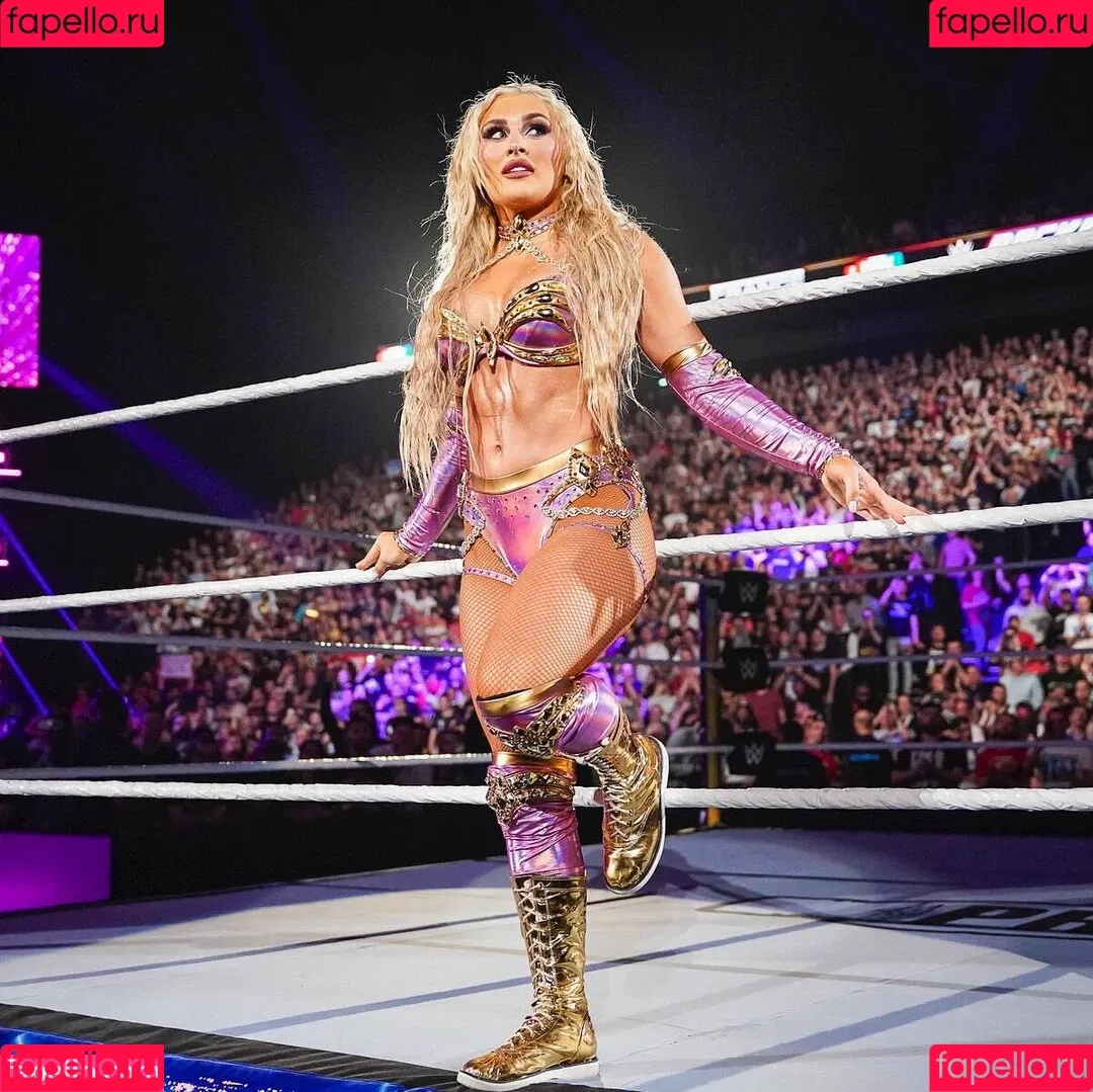 Tiffany Stratton / tiffany_stratton / tiffanywwe / tiffstrattonwwe Onlyfans Photo Gallery 