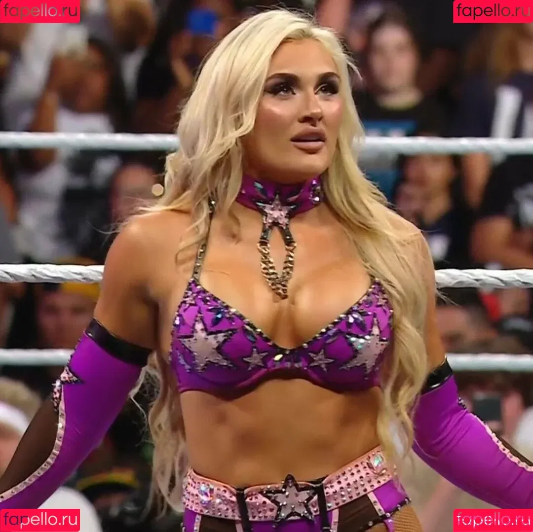 Tiffany Stratton / tiffany_stratton / tiffanywwe / tiffstrattonwwe Onlyfans Photo Gallery 