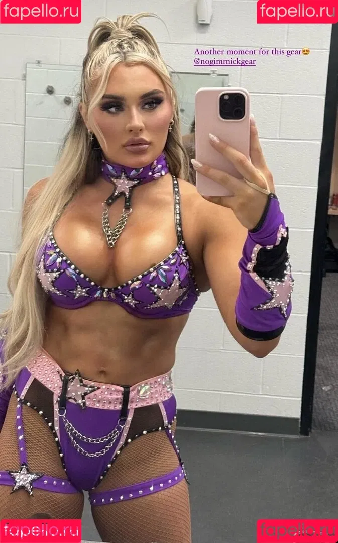 Tiffany Stratton / tiffany_stratton / tiffanywwe / tiffstrattonwwe Onlyfans Photo Gallery 