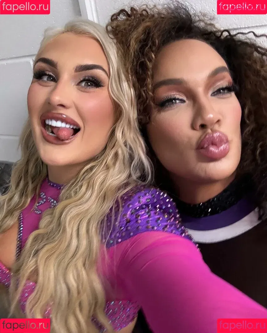 Tiffany Stratton / tiffany_stratton / tiffanywwe / tiffstrattonwwe Onlyfans Photo Gallery 