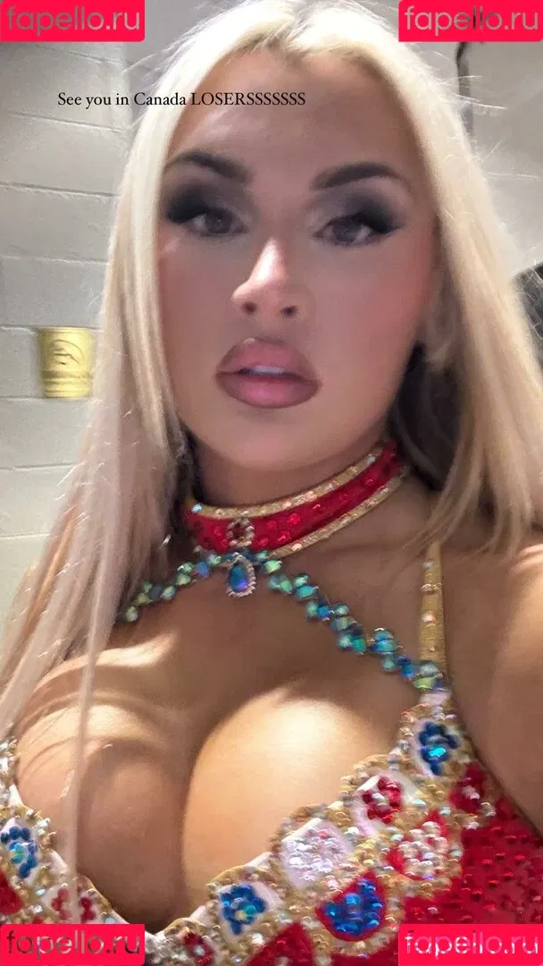 Tiffany Stratton / tiffany_stratton / tiffanywwe / tiffstrattonwwe Onlyfans Photo Gallery 