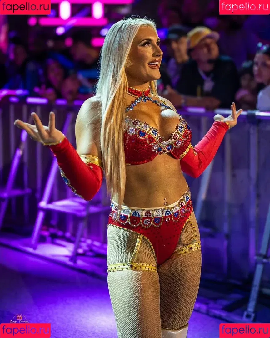 Tiffany Stratton / tiffany_stratton / tiffanywwe / tiffstrattonwwe Onlyfans Photo Gallery 