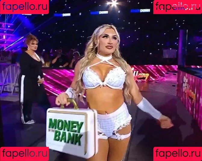 Tiffany Stratton / tiffany_stratton / tiffanywwe / tiffstrattonwwe Onlyfans Photo Gallery 