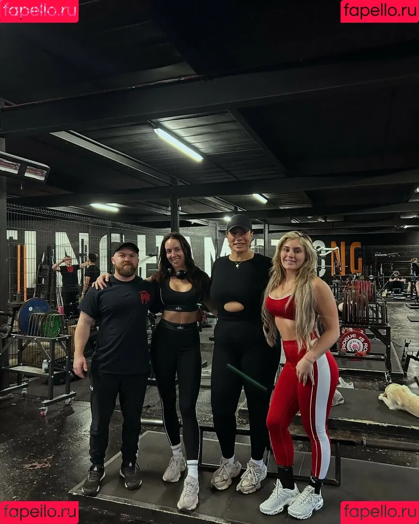 Tiffany Stratton / tiffany_stratton / tiffanywwe / tiffstrattonwwe Onlyfans Photo Gallery 
