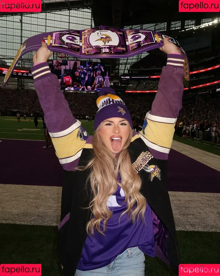 Tiffany Stratton / tiffany_stratton / tiffanywwe / tiffstrattonwwe Onlyfans Photo Gallery 