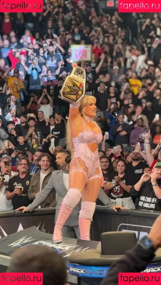 Tiffany Stratton / tiffany_stratton / tiffanywwe / tiffstrattonwwe Onlyfans Photo Gallery 