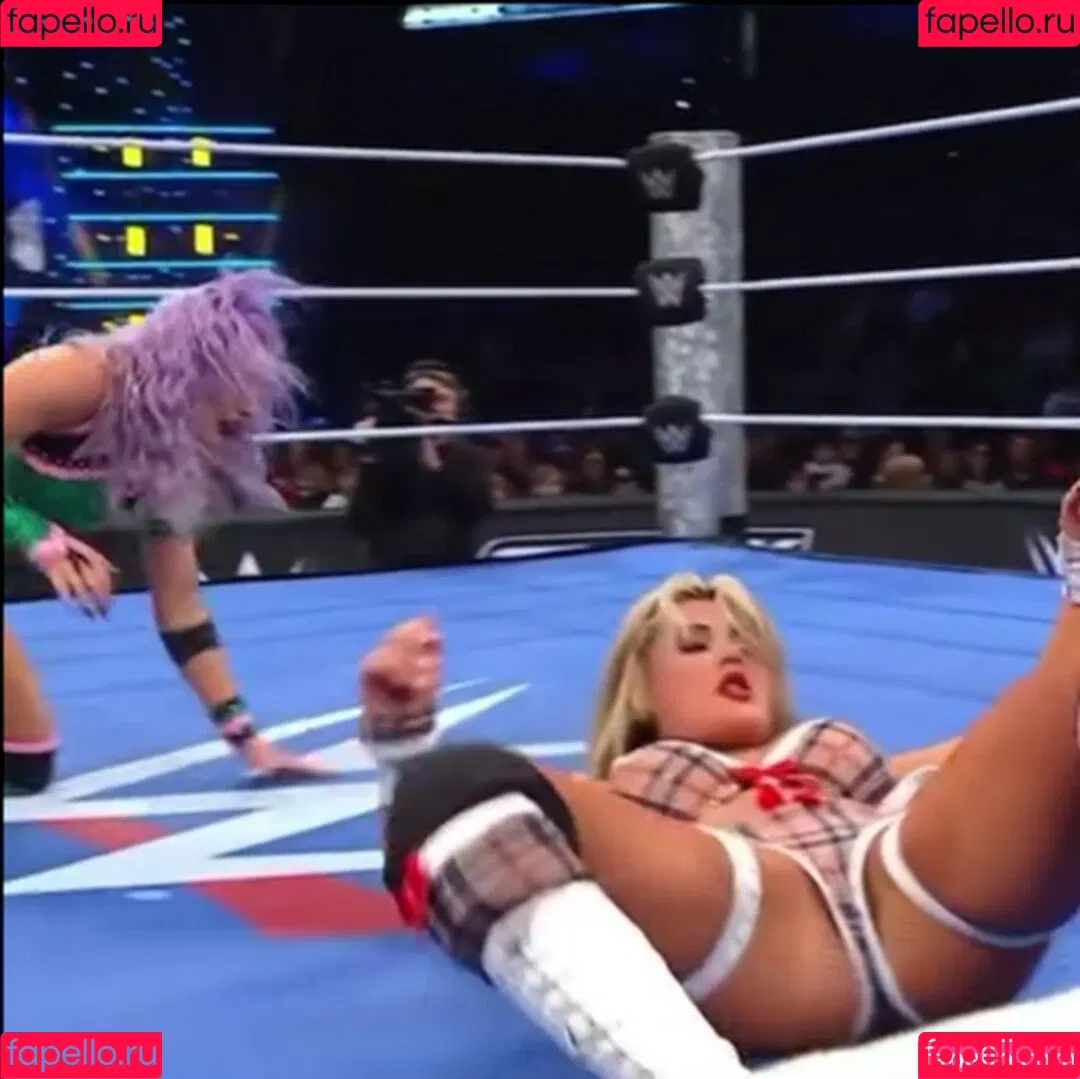 Tiffany Stratton / tiffany_stratton / tiffanywwe / tiffstrattonwwe Onlyfans Photo Gallery 
