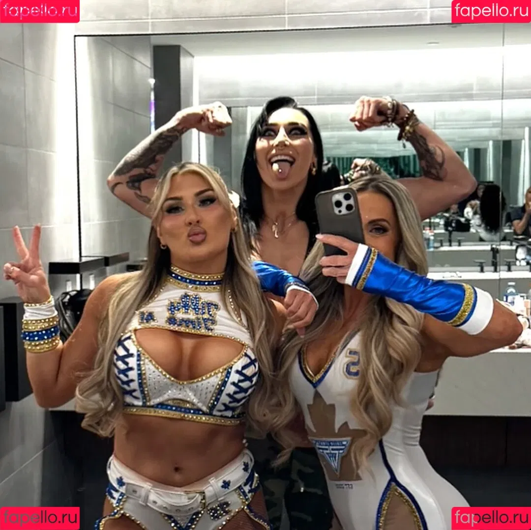 Tiffany Stratton / tiffany_stratton / tiffanywwe / tiffstrattonwwe Onlyfans Photo Gallery 