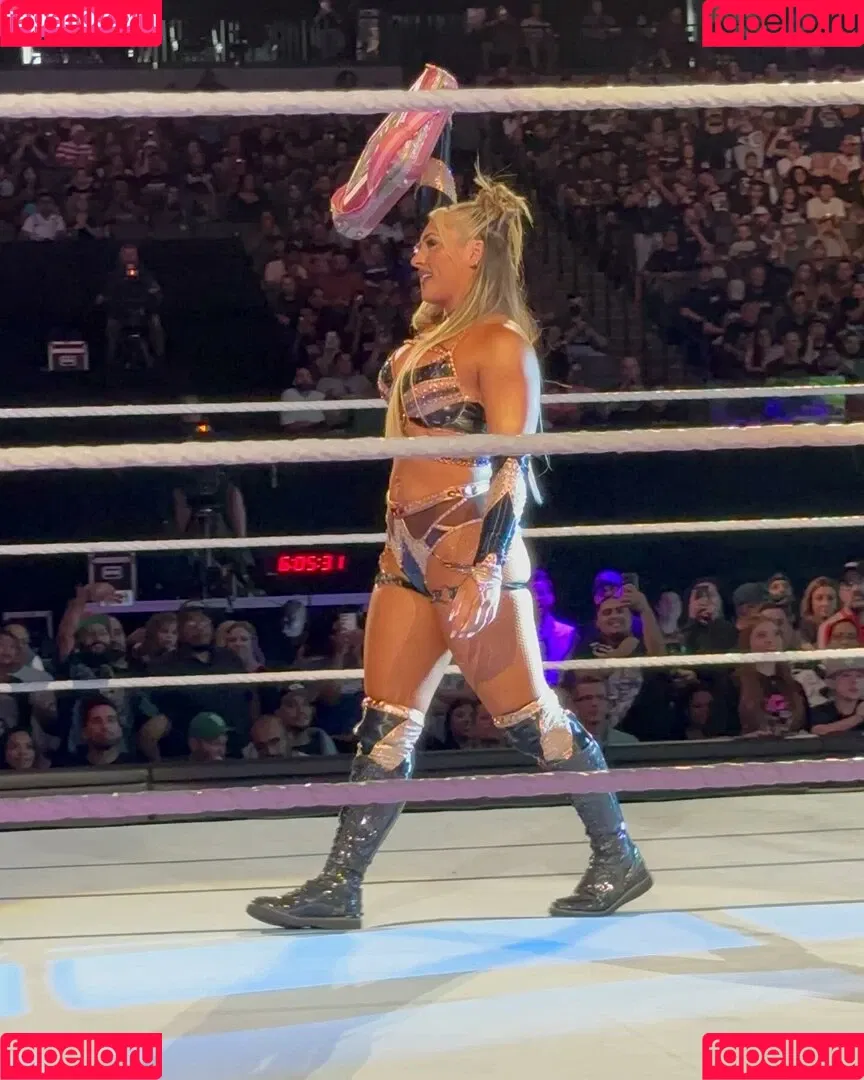 Tiffany Stratton / tiffany_stratton / tiffanywwe / tiffstrattonwwe Onlyfans Photo Gallery 