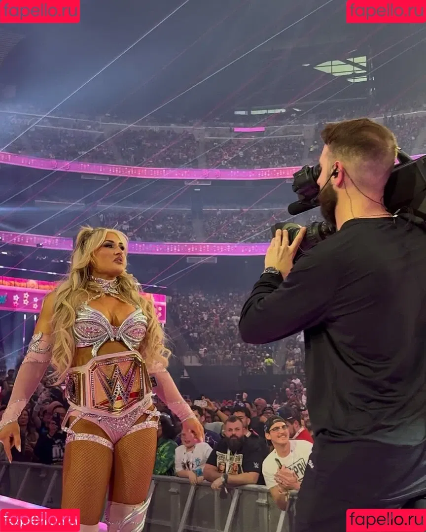 Tiffany Stratton / tiffany_stratton / tiffanywwe / tiffstrattonwwe Onlyfans Photo Gallery 