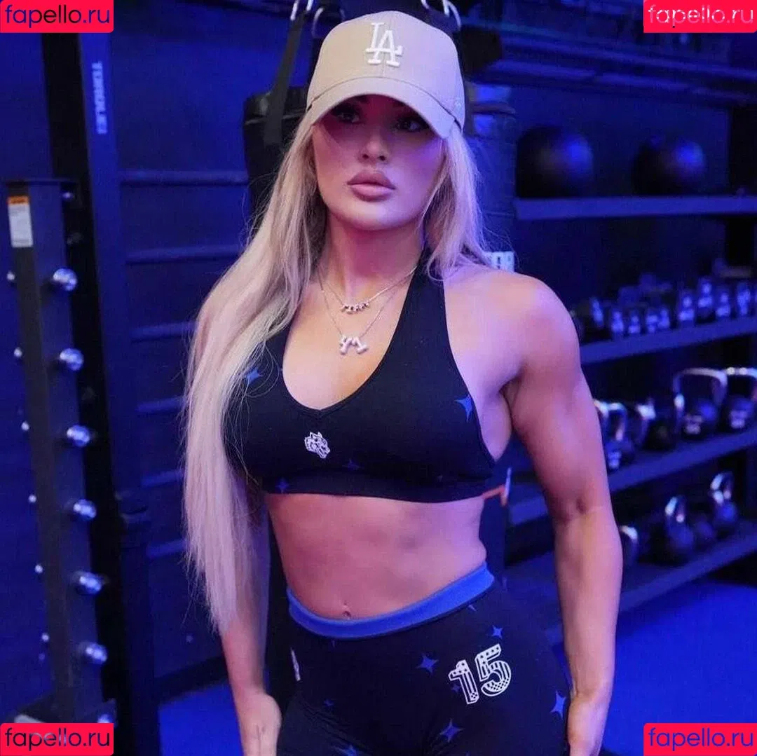 Tiffany Stratton / tiffany_stratton / tiffanywwe / tiffstrattonwwe Onlyfans Photo Gallery 