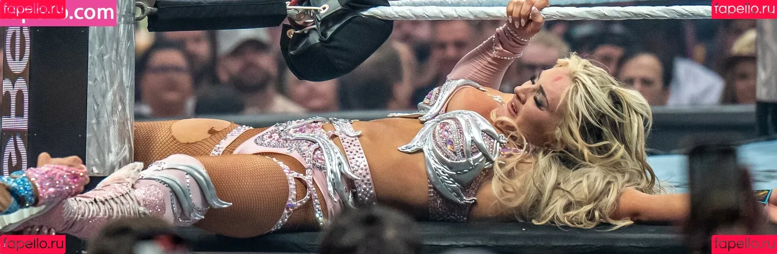 Tiffany Stratton / tiffany_stratton / tiffanywwe / tiffstrattonwwe Onlyfans Photo Gallery 