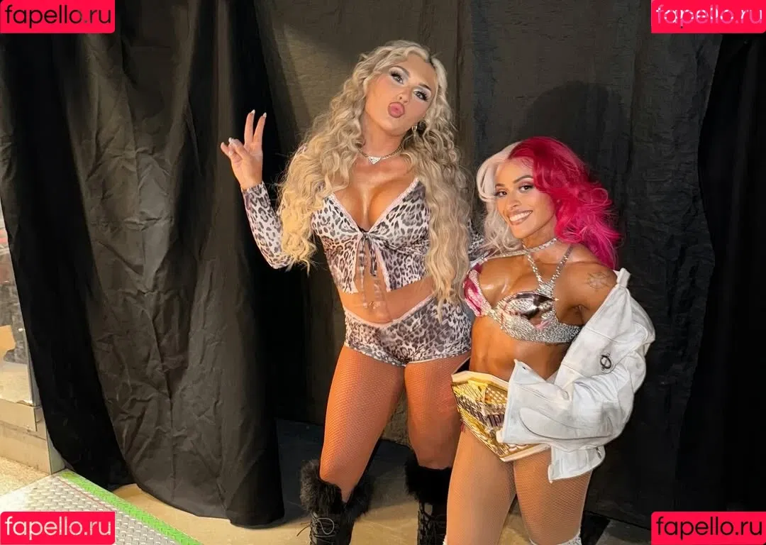 Tiffany Stratton / tiffany_stratton / tiffanywwe / tiffstrattonwwe Onlyfans Photo Gallery 