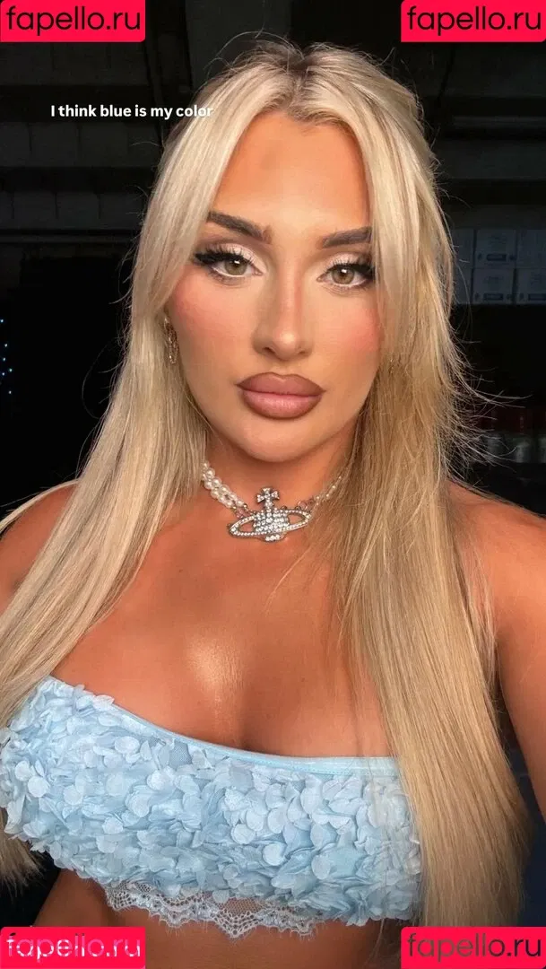 Tiffany Stratton / tiffany_stratton / tiffanywwe / tiffstrattonwwe Onlyfans Photo Gallery 