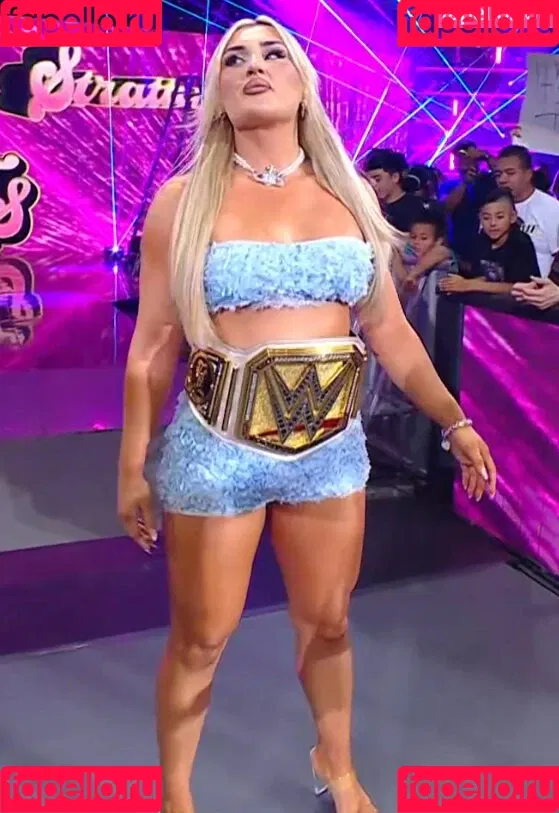 Tiffany Stratton / tiffany_stratton / tiffanywwe / tiffstrattonwwe Onlyfans Photo Gallery 